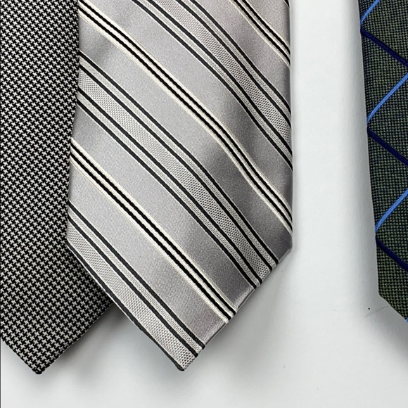 Jos. A. Bank ties lot of 4 - Picture 3 of 6